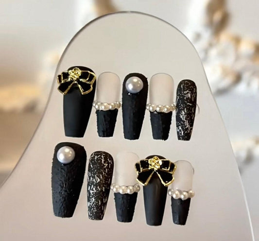 Daily Chic - Black and Pearl - Customizable Handcrafted Press On Nails