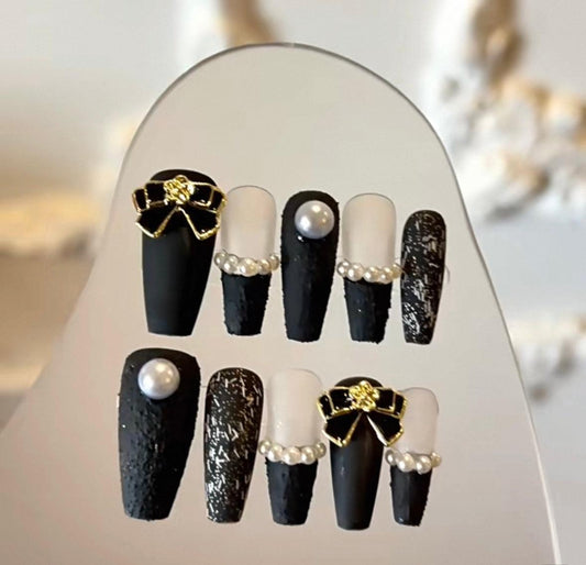 Daily Chic - Black and Pearl - Customizable Handcrafted Press On Nails