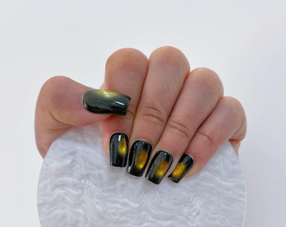 Simply Cat Eye - Black Gold Ombre - Customizable Handcrafted Press On Nails