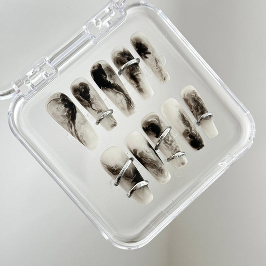Marble Swirl Accent Nails - Elegant Charme