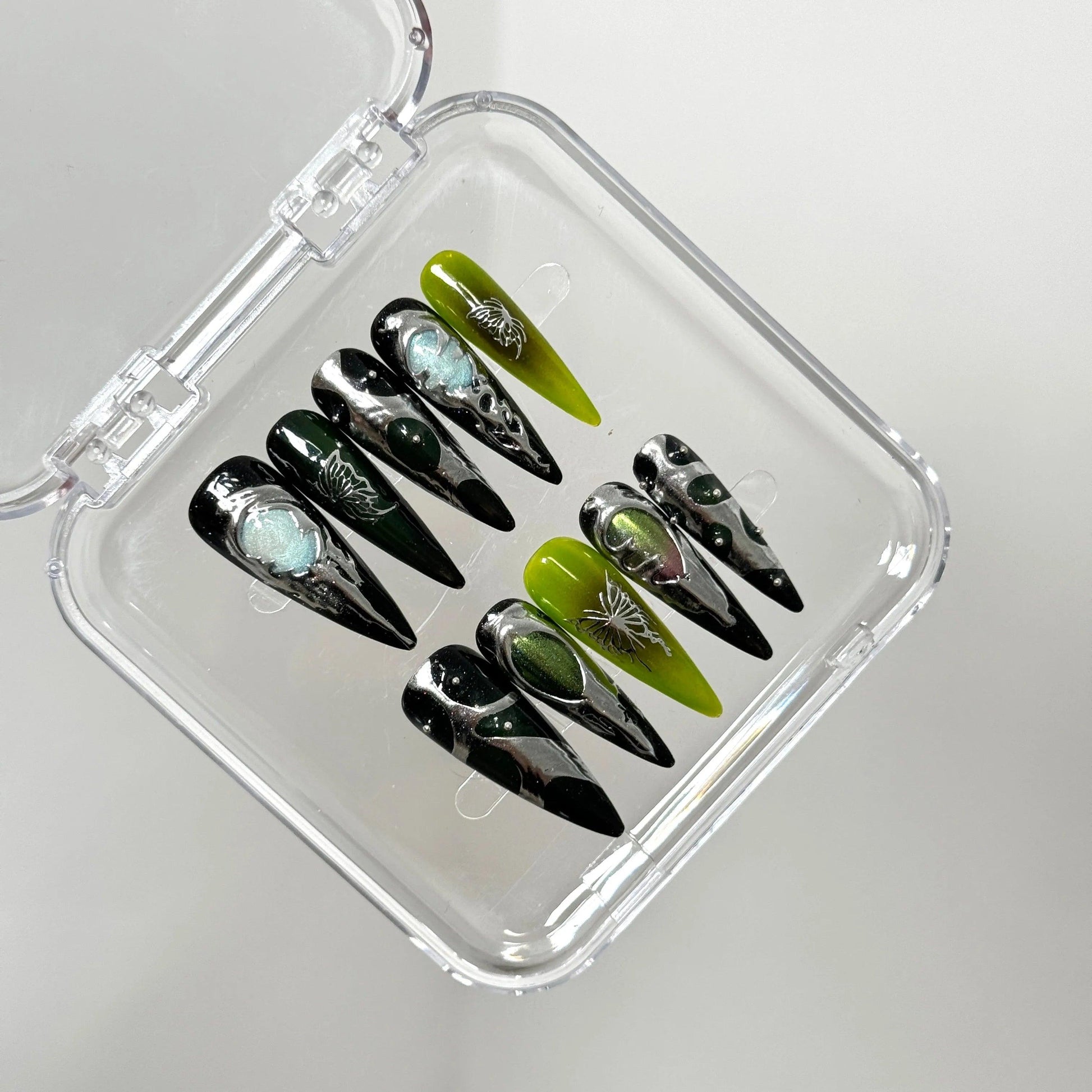 Green Galaxy Nail - Elegant Charme