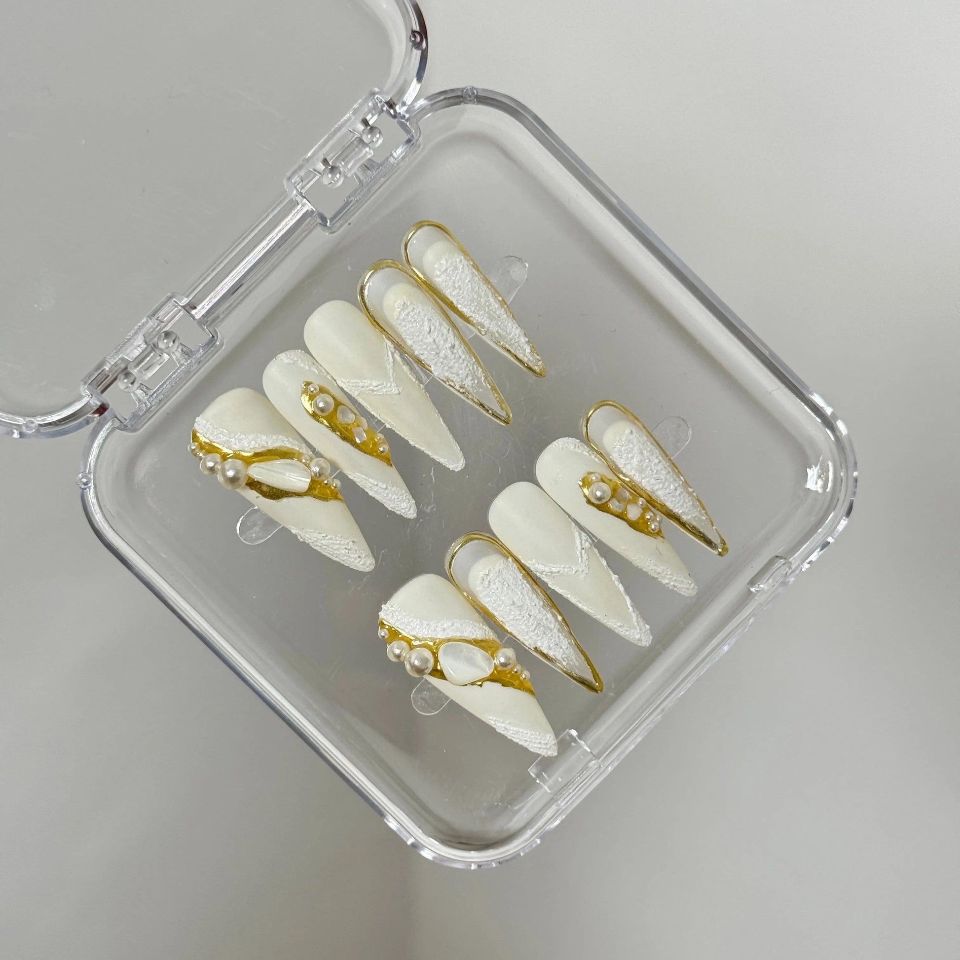 Opulent Frost Nail - Elegant Charme