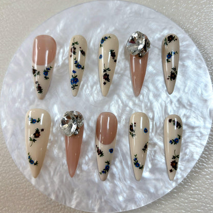 Floral Garden Nail - Elegant Charme