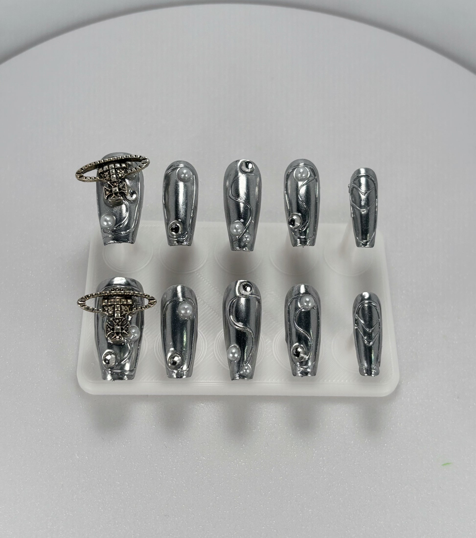 Silver Elegance Nail - Elegant Charme