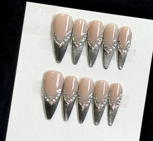 Silver Luxe Nail - Elegant Charme