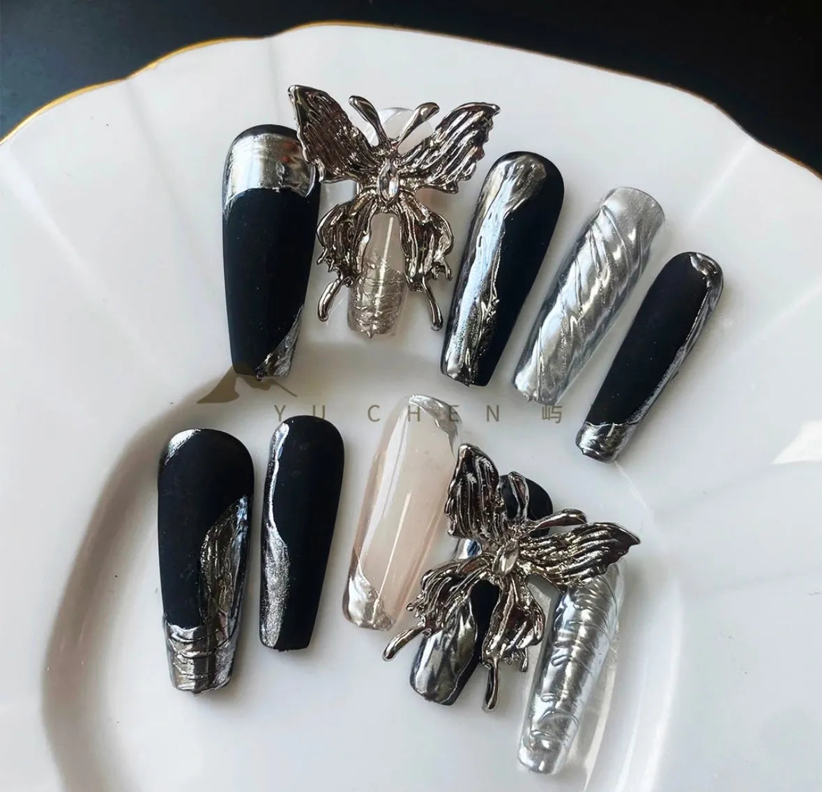 Metallic Butterfly Accent Nail - Elegant Charme