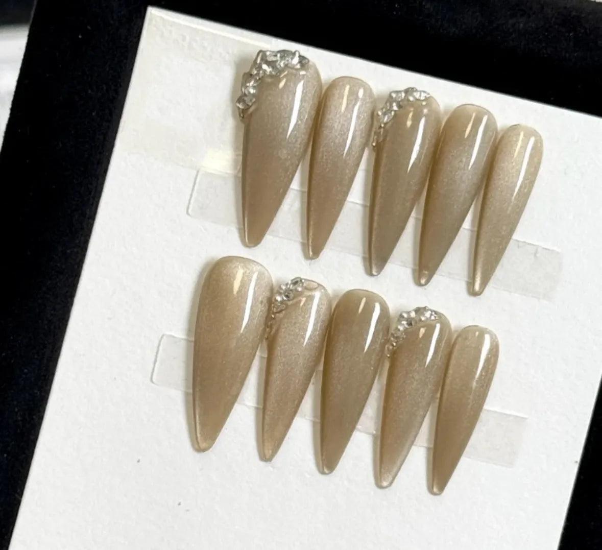 Golden Glow Nail - Elegant Charme