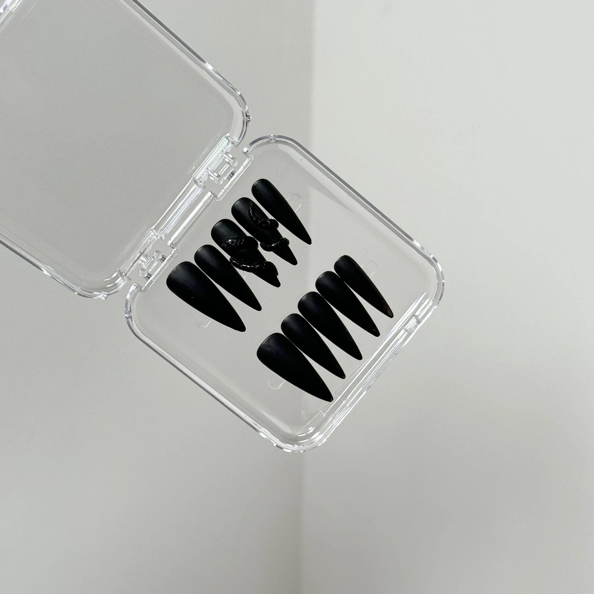 Obsidian Matte Nail - Elegant Charme