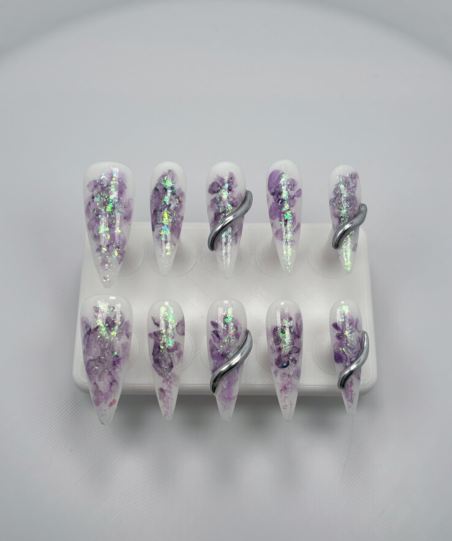 Daily Chic - Lavender and Silver - Customizable Handcrafted Press On Nails