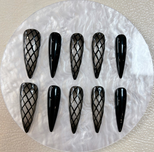 Black Mesh Elegance Nail