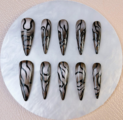 Silver Swirl Press On Nail - Elegant Charme