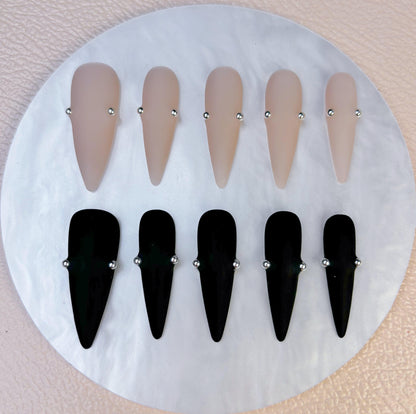 Minimalist Black & Nude Press On Nail - Elegant Charme