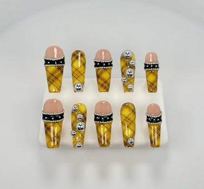 Elegant Touch - Golden Plaid - Customizable Handcrafted Press On Nails