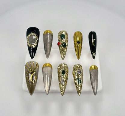 Trend Luxe - Black and Gold Magic Mirror - Customizable Handcrafted Press On Nails