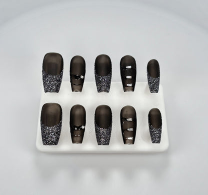 Daily Chic - Black Matte and Silver - Customizable Handcrafted Press On Nails