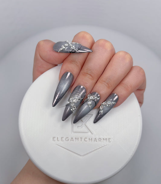 Trend Luxe - Silver Gradient - Customizable Handcrafted Press On Nails