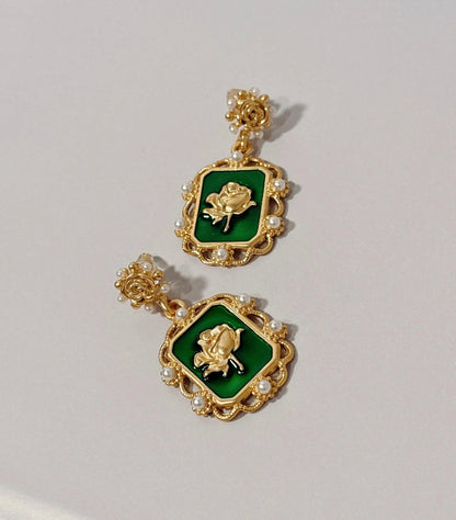 Retro Style Pearl Flower Earrings - Elegant Charme